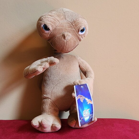 E.T. The Extra-Terrestrial Plush Universal Studios Manufactured 2013 NWT - Picture 2 of 9